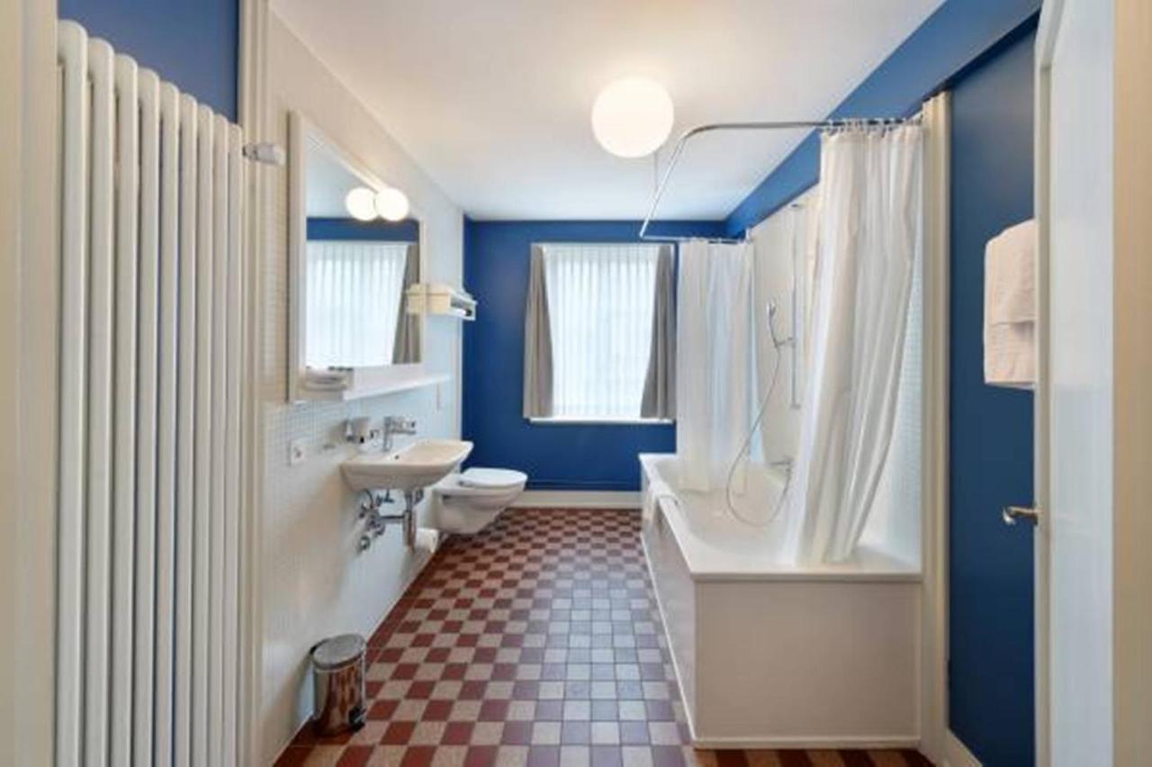 Hotel Im Schlosspark Binningen Chambre photo