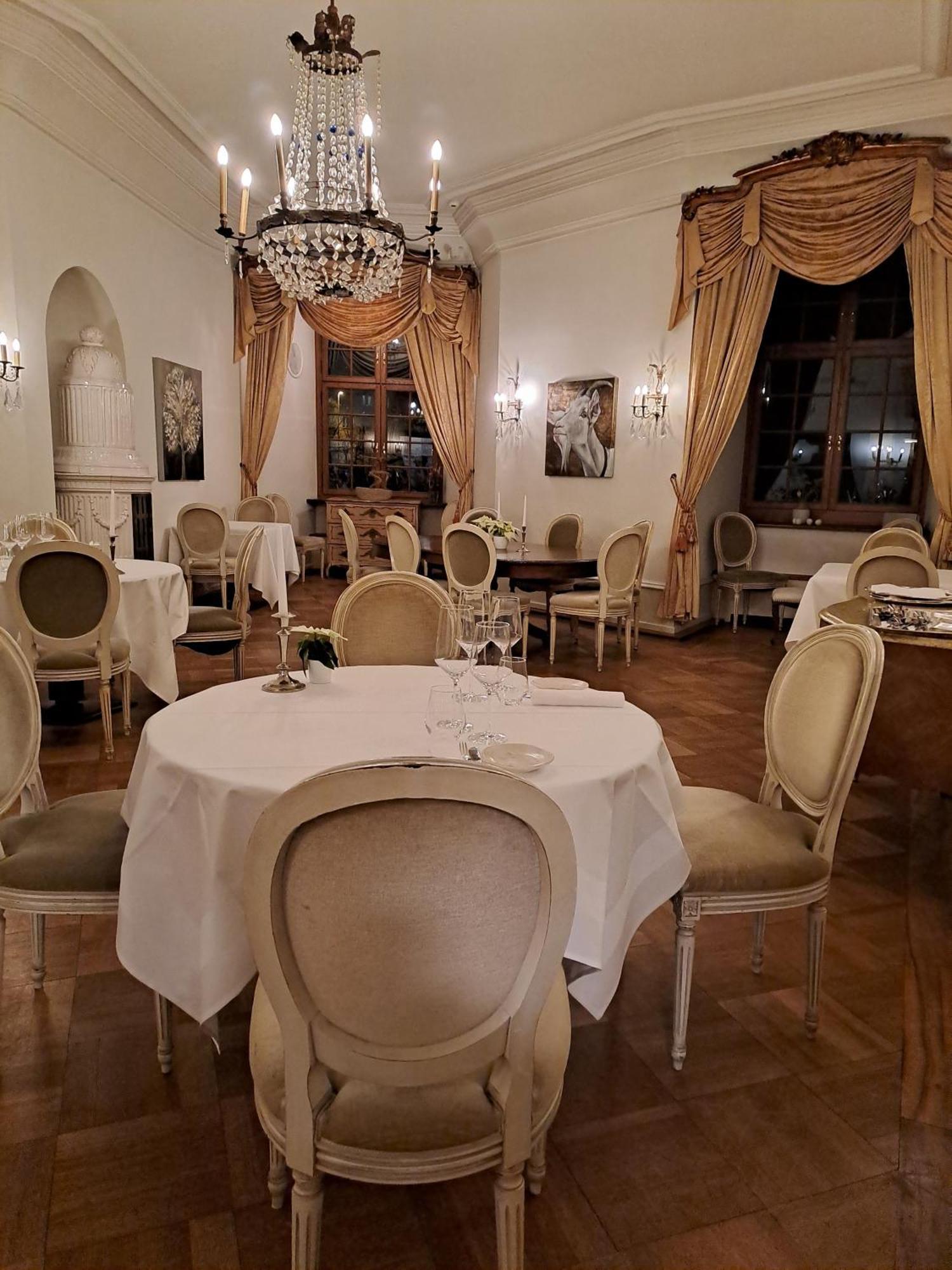 Hotel Im Schlosspark Binningen Extérieur photo