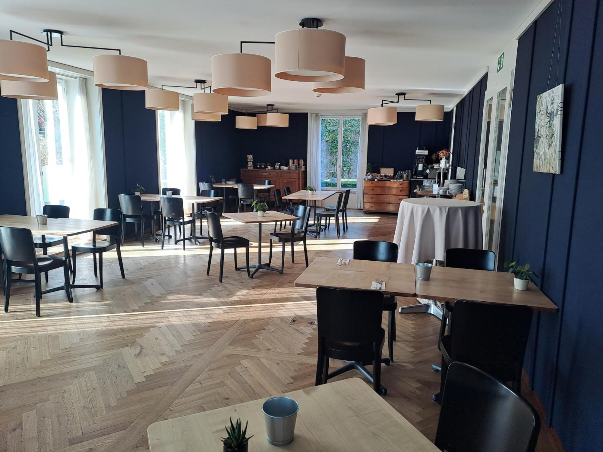 Hotel Im Schlosspark Binningen Extérieur photo