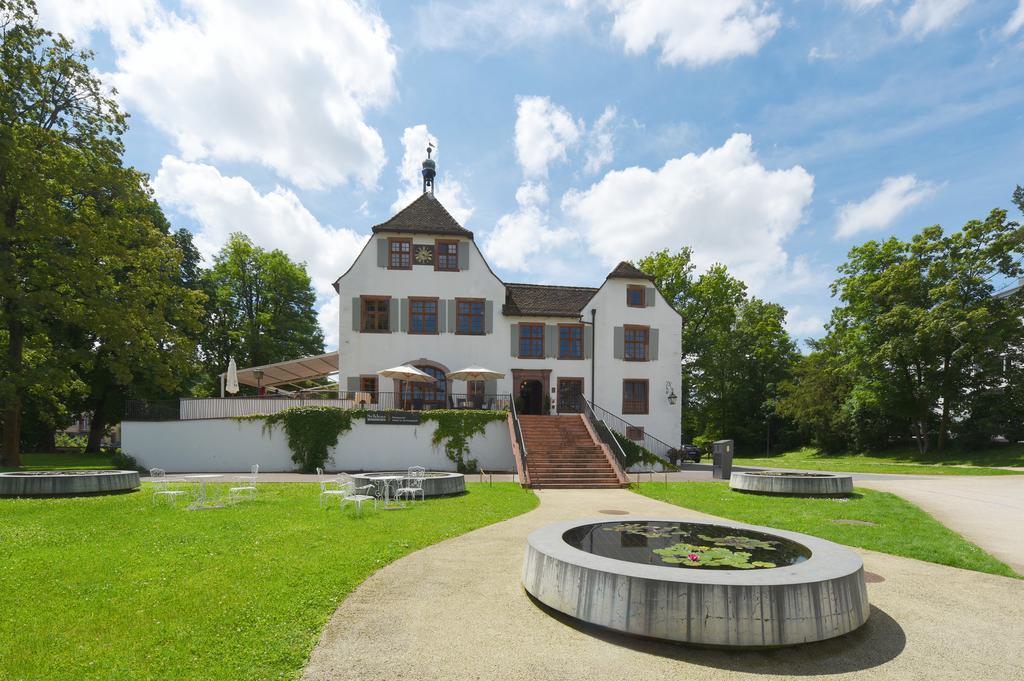 Hotel Im Schlosspark Binningen Extérieur photo