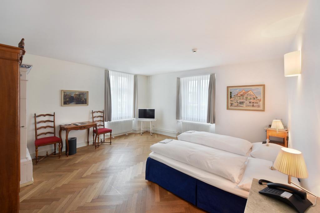Hotel Im Schlosspark Binningen Extérieur photo