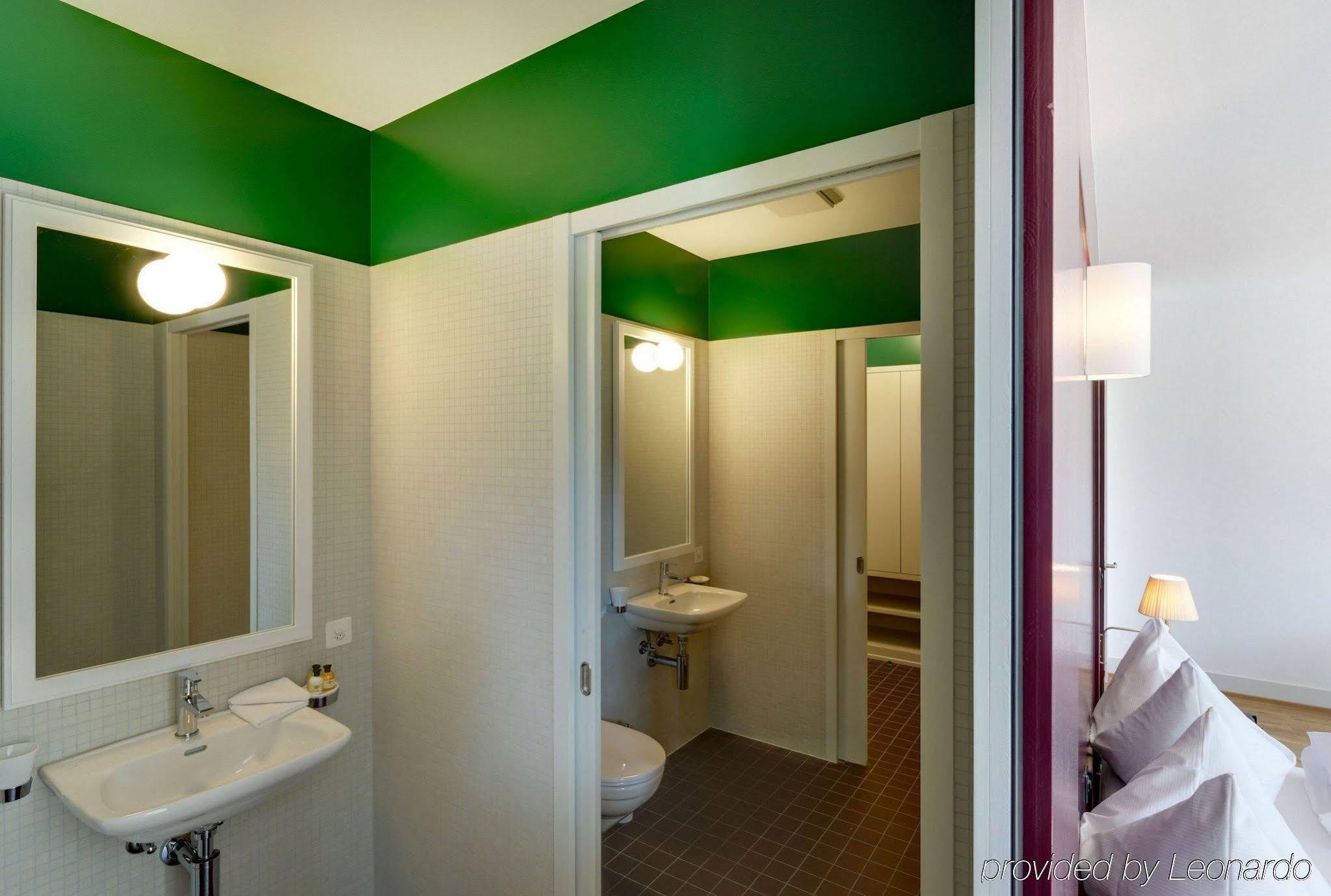 Hotel Im Schlosspark Binningen Extérieur photo